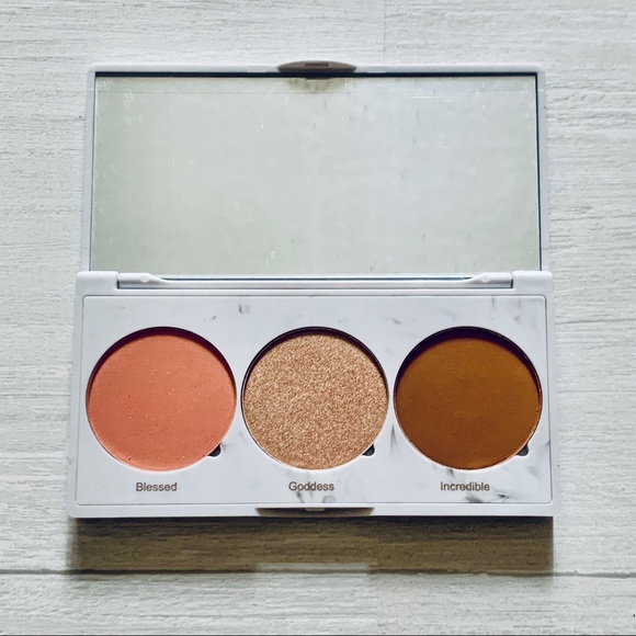 REALHER Cheek Trio - Picture 3 of 3